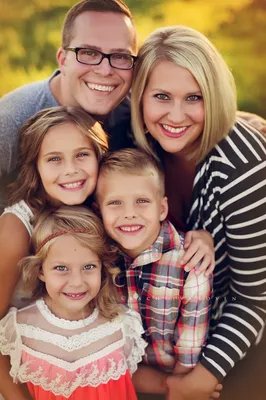 Семья с двумя родителями Стоковые фотографии, картинки, все без  лицензионных отчислений - Envato Elements
