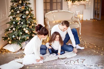 christmas photoshoot family, новый год 2019, новогодняя фотосессия,  новогодние фотосессии 2018, нов… | Семейные фотосессии, Рождественские  фотокарточки, Фотосессия
