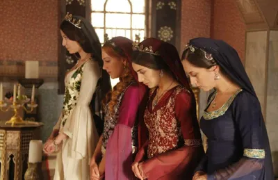Любимые женщины султана Сулеймана – вот как выглядят сейчас его наложницы