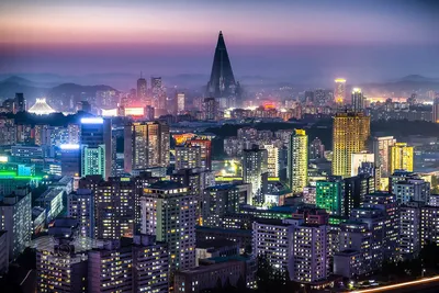 Пхеньян Столица Северной Кореи Кндр — стоковые фотографии и другие картинки Северная  Корея - Северная Корея, Линия горизонта, Ночь - iStock
