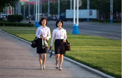 Красота против режима: как женщины Северной Кореи стараются украсить свою  жизнь вопреки закону | Александр Снитовский | Дзен