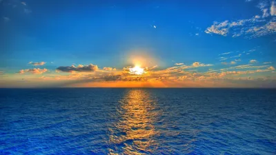 Восход солнца над морем с отражением солнца Стоковое Изображение -  изображение насчитывающей яркое, солнечно: 27306151