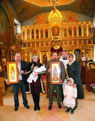 Жена Стаса Михайлова показала двухмесячную внучку на руках у отца