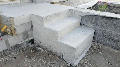 Строительство крыльца дома и террасы, заливка бетонных лестниц и ступенек  на даче