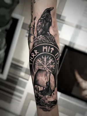 Бeлые тaтуировки и черная татуировка - Мастер татуировки в Калининграде  Андрей Елисеев
