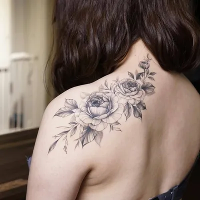 Тату женские на спине - 215 Фото и значение татуировок 2024