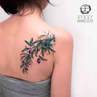 Татуировка женская графика на лопатке львица - мастер Мария Котова 6932 |  Art of Pain