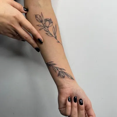 женские тату на руке - женские тату на пальце - тату на пальце для девушек  | Тату, Временные татуировки, Татуировка на руке
