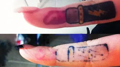 Любительницам минимализма посвящается: 17 отличных идей для тату на пальцах  | Mixnews