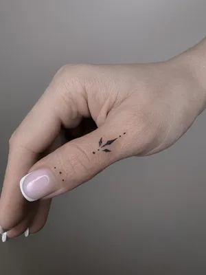 Что означает тату на пальце? Изучаем символику - tattopic.ru
