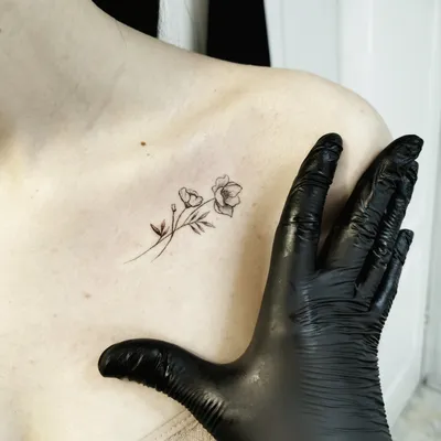 Женская тату цветок на руке. Идеи татуировок для девушек | Татуировка в  виде лотоса, Тату в ботаническом стиле, Татуировка на руке