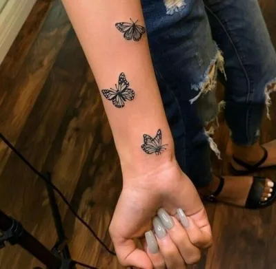Татуировка женская графика на руке роза и треугольник 4476 | Art of Pain