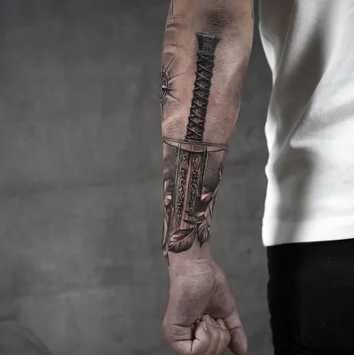 Татуировка мужская графика на руке колючка - мастер Кирилл Плотников 6249 |  Art of Pain