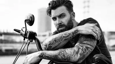 Татуировки на плече для мужчин со смыслом - фото и идеи - fotovam.ru