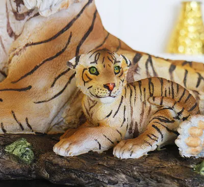 Статуэтка Тигрица с тигренком на деревяной подставке 43*24*23  (ID#1195434304), цена: 2817 ₴, купить на Prom.ua