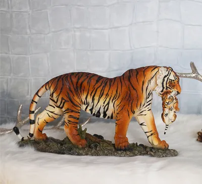 Статуэтка Тигрица с тигрёнком 36*19*10 см СП319 цв - Гранд-Презент