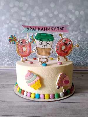 Торт 🎂 «Красный бархат» Милый декор, от которого в восторге все дети —  фигурки из мастики! И кстати, они абсолютно съедобные! Торт… | Instagram