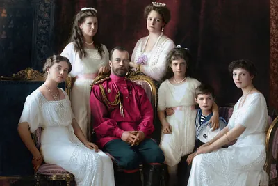 Фотографии царской семьи в цвете: компьютер \"возродил\" Николая II