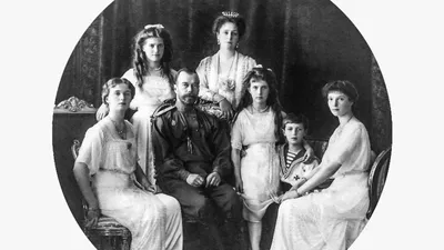 Культурология - Царская семья и Григорий Распутин. Фото 1908 г | Facebook