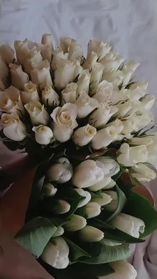 Букет из роз, тюльпанов и лилий - купить в Москве по цене 3590 р - Magic  Flower