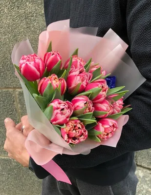 151 бело-розовый микс тюльпанов в букете за 31 890 руб. | Бесплатная  доставка цветов по Москве