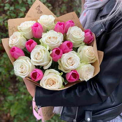 Розы с тюльпанами (шар) от 101 шт. за 20 490 руб. | Бесплатная доставка  цветов по Москве
