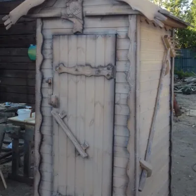 Туалет для дачи из дерева купить в Красноярске, выгодная цена