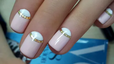 Дизайн ногтей гель-лак shellac - Френч декоративной лентой (видео уроки  дизайна ногтей) - YouTube