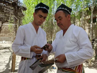 Тюбетейки (доппы) мужские и женские национальные узбек, уйгурские,  казахские (id 104655518), купить в Казахстане, цена на Satu.kz