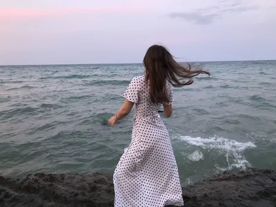 Девушка у моря // girl by the sea | Summer feeling, Photo, Instagram photo