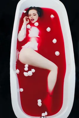 Фотосессия в ванной с цветной водой в студии | фотоприключения мару | Дзен