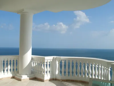 Бесплатные Балкон с видом на океан стоковые фотографии | FreeImages