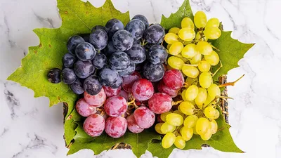 Виноград: польза и вред, советы врачей | РБК Life