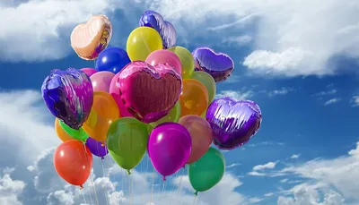 Дошкольники выпустили в небо 800 воздушных шаров - YouTube