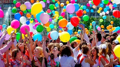 разноцветные воздушные шары на голубом небе, открытый, несколько, объект  фон картинки и Фото для бесплатной загрузки