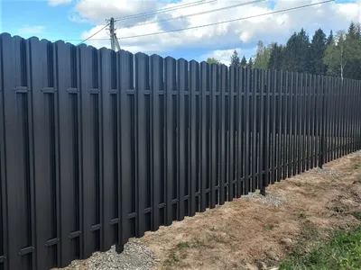 Односторонний забор из евроштакетника, купить забор из одностороннего  металлического штакетника в Москве