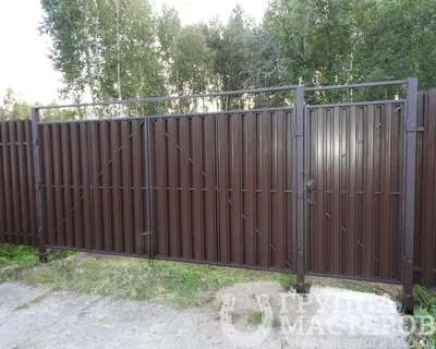Забор из евроштакетника с воротами и калиткой - купить | Ворота и калитки  из металлического штакетника с установкой под ключ