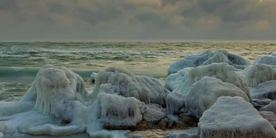 Замерзшее Черное море