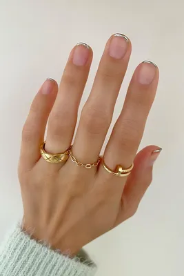 Французский маникюр 2020-2021 модный дизайн ногтей с полоской фото |  WOMENSNOTES | Дизайнерские ногти, Овальные ногти, Нейл-арт