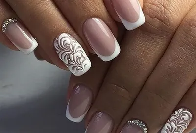 Короткий французский маникюр - Студия красоты \"NailsProfi\"