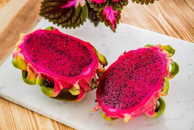 Питахайя (dragon fruit) (цена за 100 гр) - Colibri Gastromarket - заказ и  быстрая доставка через Zenge.kz