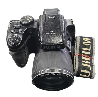 MINT!] Fujifilm Finepix S9900W 50x Zoom 16.2MP Digital Camera In Box w/  Case - Green Mountain Camera