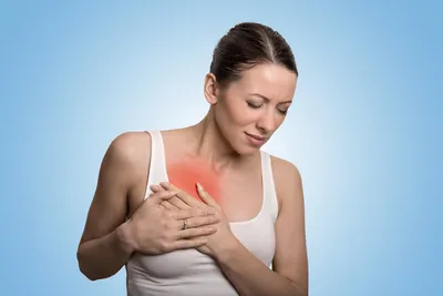 Что делать, если жжет и болит в области грудины: жгучая боль в области  горла и грудины при кашле