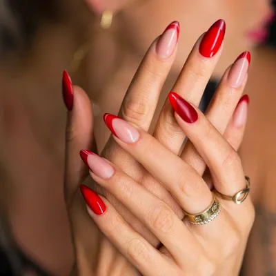 MIRA TEN on Instagram: “Красный френч гель лаком,объемные розы #френч  #miraten_nails #френчманьяк #френчфотошопом #макро” | Сексуальные ногти,  Ногти, Нейл-арт