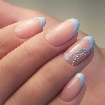 Маникюр на короткие ногти в студии маникюра Tiffany Nails