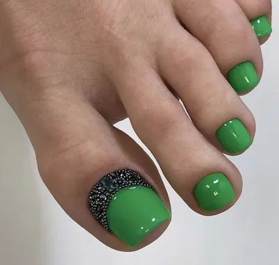 Pin by Юлия Сергеевна Размахнина on Педикюр | Gel toe nails, Toe nails,  Feet nails