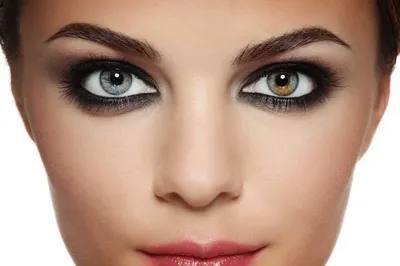 Опасно ли иметь разный цвет глаз? | Офтальмологические центры в Новосибирске