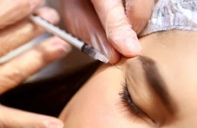 Инъекционная биоревитализация кожи вокруг глаз в Ростове-на-Дону