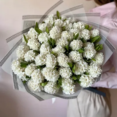 41 белый гиацинт в букете за 13 990 руб. | Бесплатная доставка цветов по  Москве