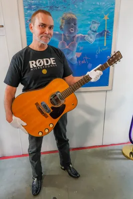 Гитары и оборудование Курта Кобейна | Мы рассказываем о гитарах